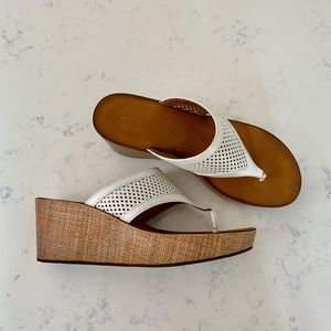 ☀️ Clarks Wedge Sandals - White ☀️